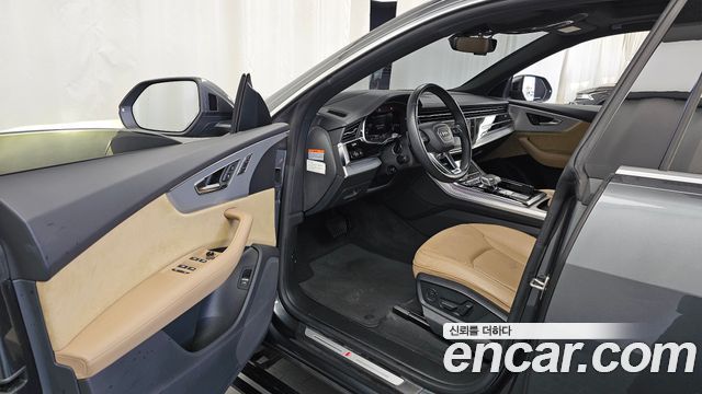 Audi Q8 2021 — photo 13