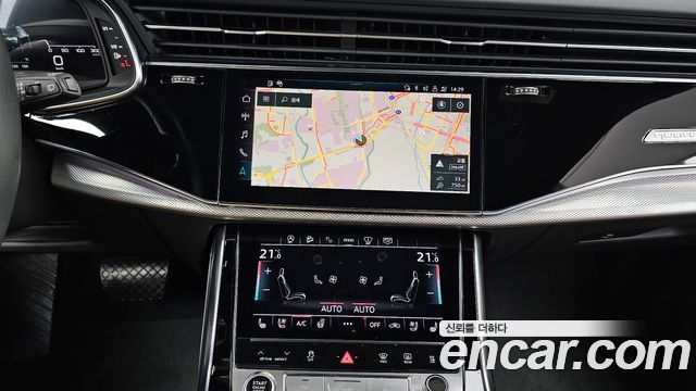 Audi Q8 2021 — photo 20