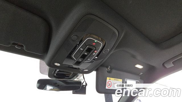 Audi Q8 2021 — photo 27