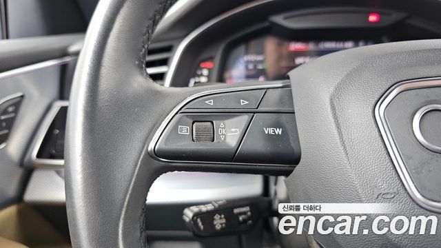 Audi Q8 2021 — photo 34