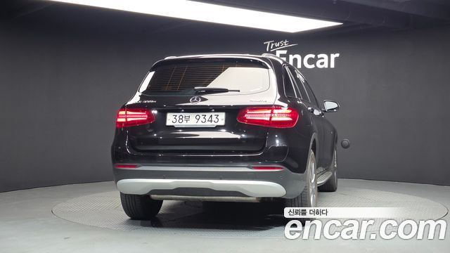 Mercedes-Benz GLC-Class 2019 — photo 4
