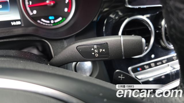 Mercedes-Benz GLC-Class 2019 — photo 12