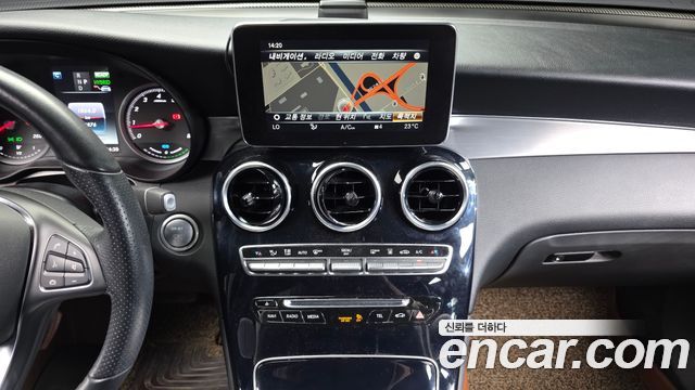 Mercedes-Benz GLC-Class 2019 — photo 20