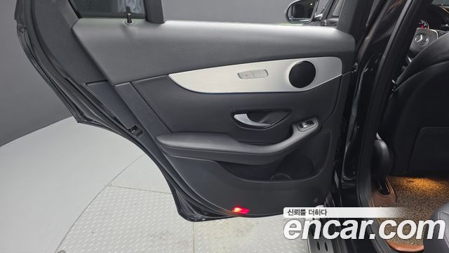 Mercedes-Benz GLC-Class 2019 — photo 15