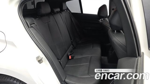 BMW 1-Series 2015 — photo 12