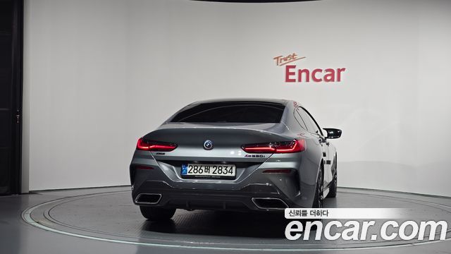 BMW 8-Series 2023 — photo 4