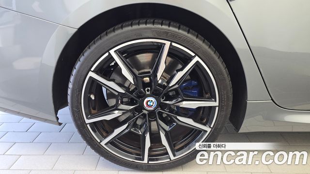 BMW 8-Series 2023 — photo 5