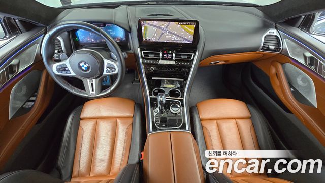 BMW 8-Series 2023 — photo 10