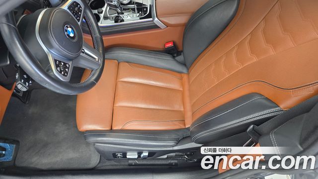 BMW 8-Series 2023 — photo 24