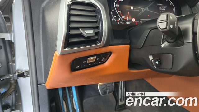 BMW 8-Series 2023 — photo 26
