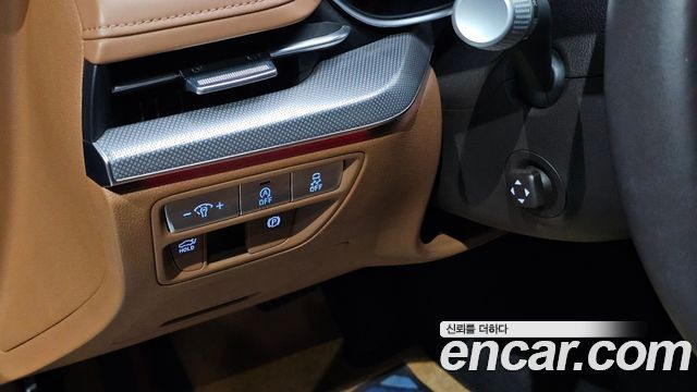 Genesis G80 2022 — photo 16