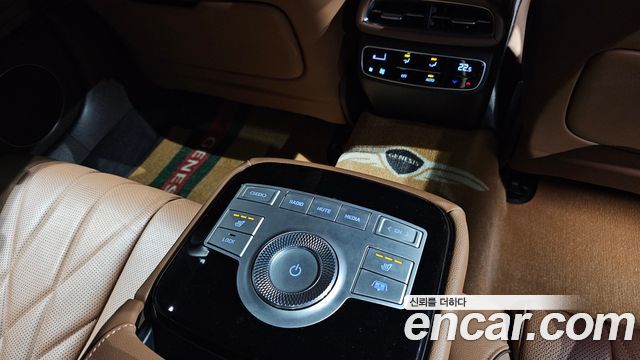 Genesis G80 2022 — photo 18