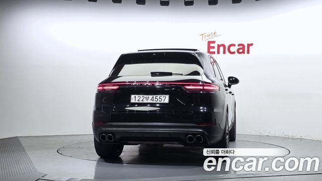 Porsche Cayenne 2019 — photo 4