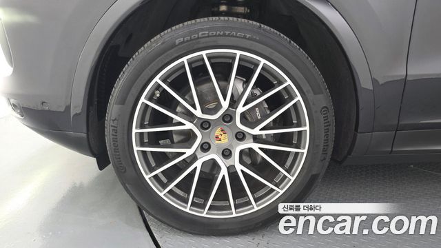 Porsche Cayenne 2019 — photo 5