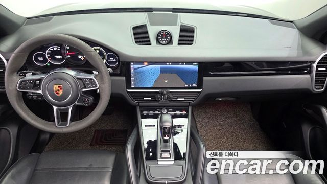 Porsche Cayenne 2019 — photo 10