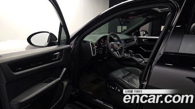 Porsche Cayenne 2019 — photo 13