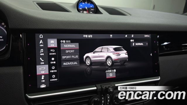 Porsche Cayenne 2019 — photo 24