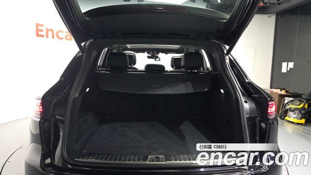 Porsche Cayenne 2019 — photo 26