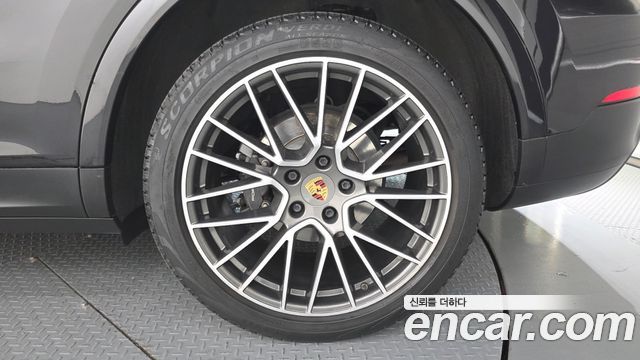 Porsche Cayenne 2019 — photo 7