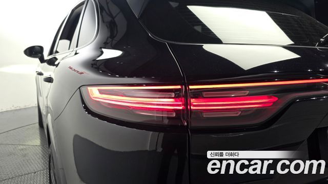 Porsche Cayenne 2019 — photo 9