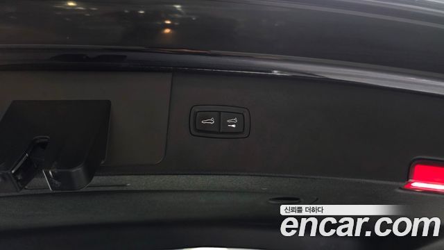 Porsche Cayenne 2019 — photo 29