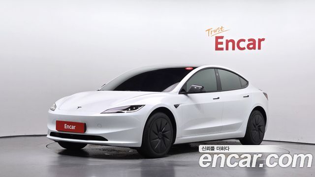 Tesla Model 3 2026 — photo 1