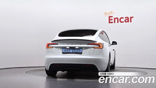 Tesla Model 3 2026 — photo 4