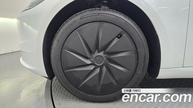 Tesla Model 3 2026 — photo 5