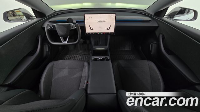 Tesla Model 3 2026 — photo 10