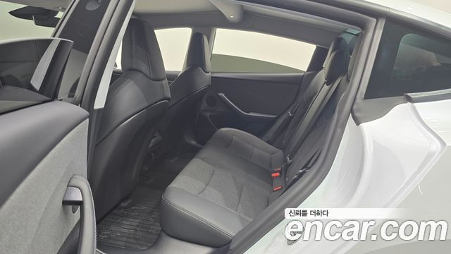 Tesla Model 3 2026 — photo 17