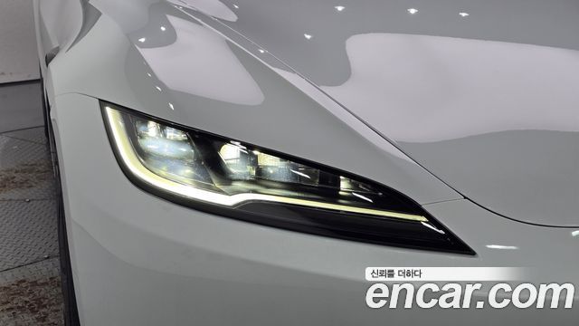 Tesla Model 3 2026 — photo 8