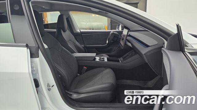 Tesla Model 3 2026 — photo 16