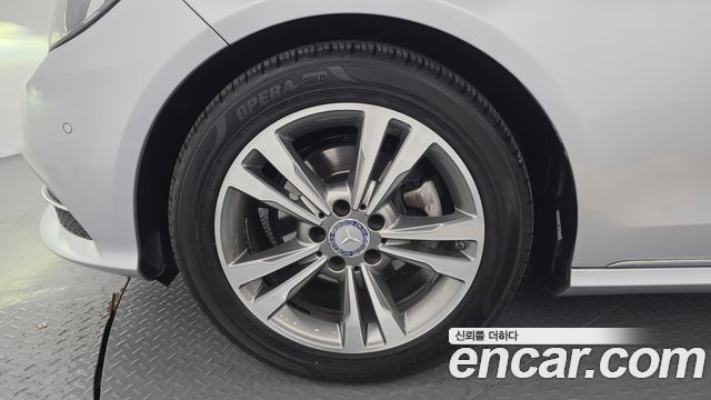 Mercedes-Benz E-Class 2014 — photo 5