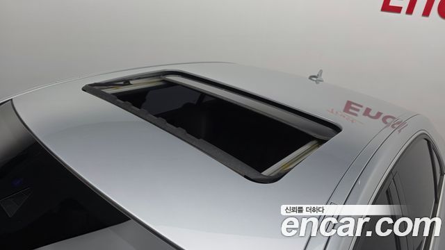 Mercedes-Benz E-Class 2014 — photo 20
