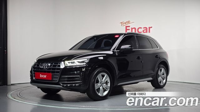 Audi Q5 2020 — photo 1