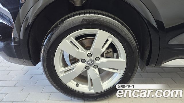 Audi Q5 2020 — photo 5