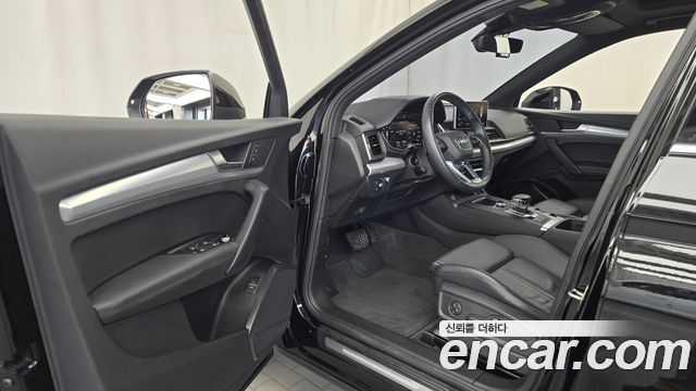 Audi Q5 2020 — photo 10