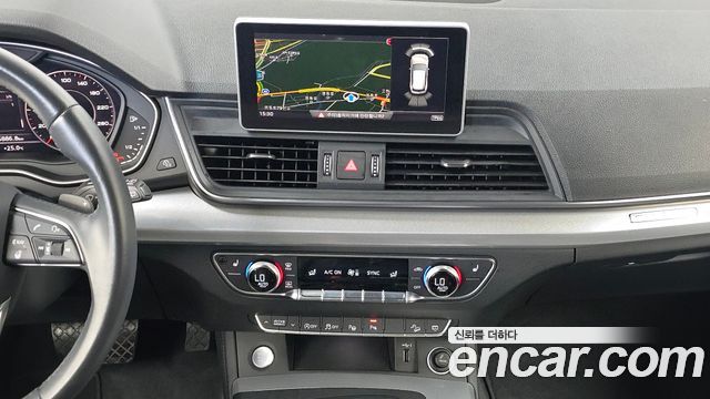 Audi Q5 2020 — photo 14