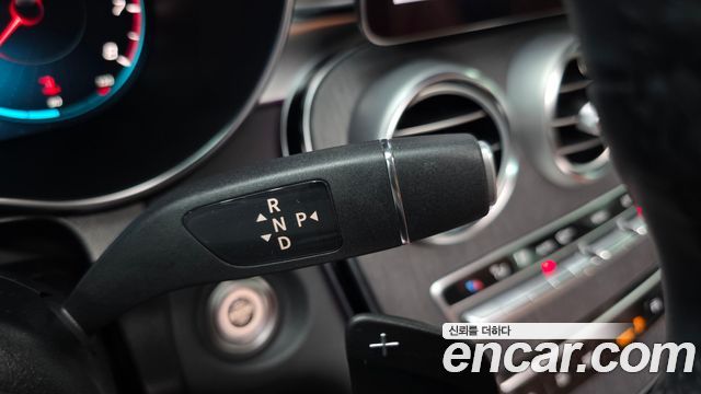 Mercedes-Benz GLC-Class 2022 — photo 12