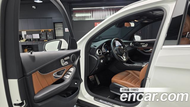 Mercedes-Benz GLC-Class 2022 — photo 13