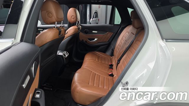 Mercedes-Benz GLC-Class 2022 — photo 18