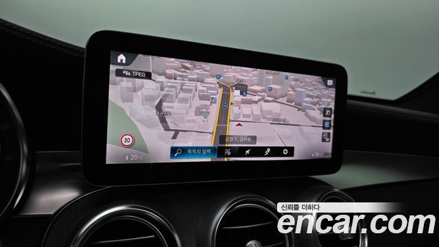 Mercedes-Benz GLC-Class 2022 — photo 20