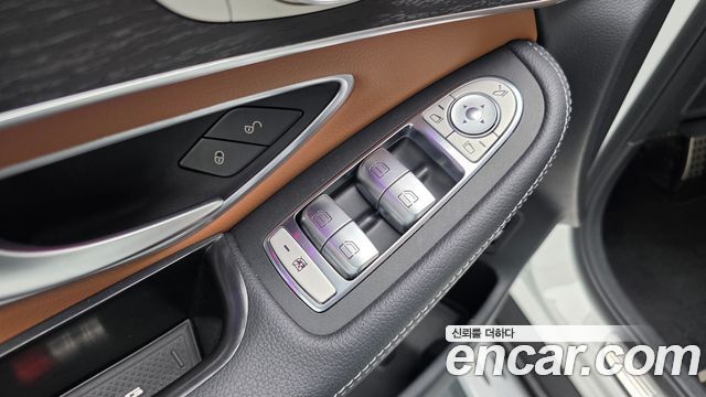 Mercedes-Benz GLC-Class 2022 — photo 28