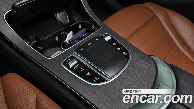 Mercedes-Benz GLC-Class 2022 — photo 29