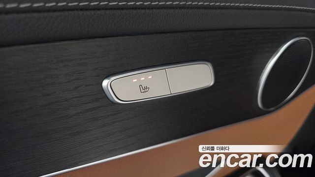 Mercedes-Benz GLC-Class 2022 — photo 32