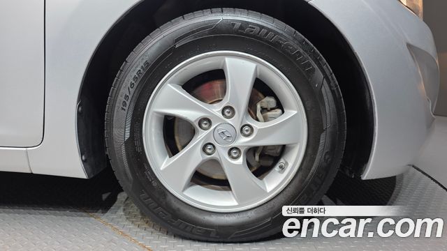 Hyundai AVANTE 2016 — photo 5
