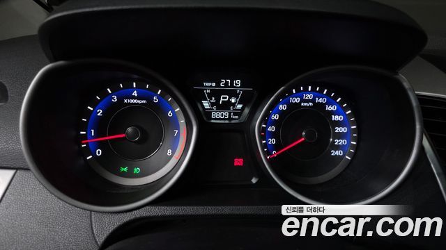 Hyundai AVANTE 2016 — photo 8