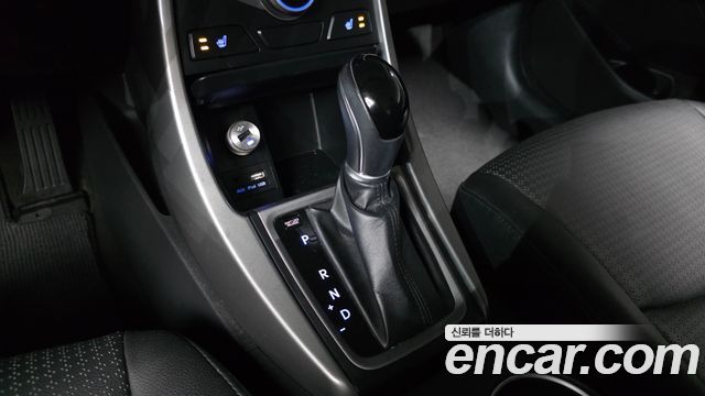 Hyundai AVANTE 2016 — photo 9