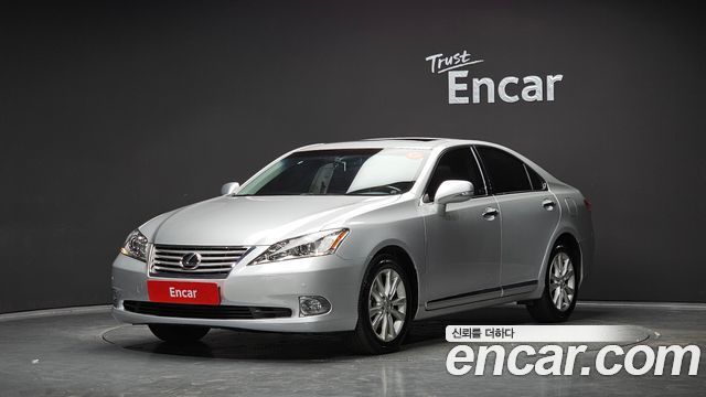 Lexus ES 2011 — photo 1