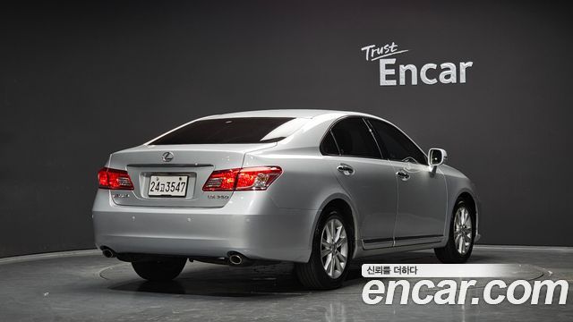 Lexus ES 2011 — photo 2